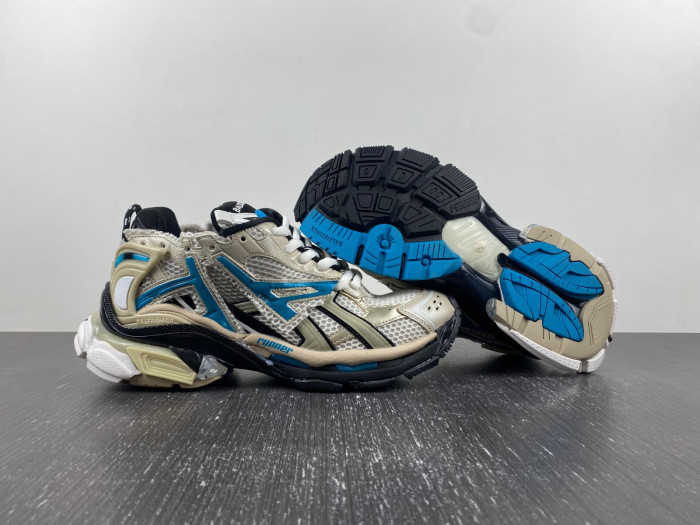 Ba*len*cia*ga runner sneaker