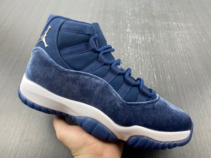 air jordan 11 velvet “midnight navy” ar0715-441