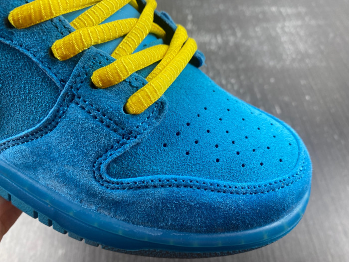 the powerpuff girls x nike sb dunk low “buttercup” ndl08301