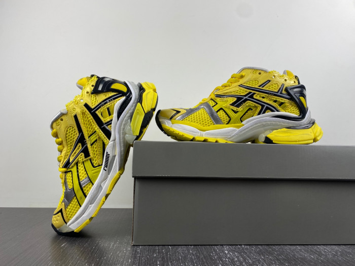 Ba*len*cia*ga runner sneaker