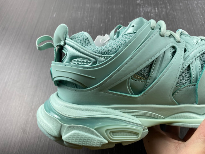 Ba*len*cia*ga track 8000046