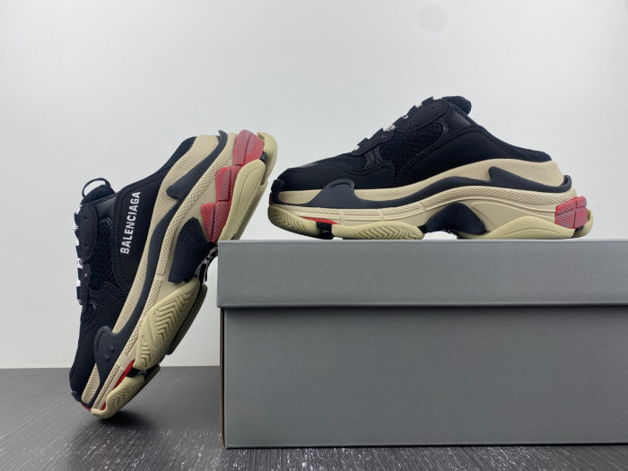 Ba*len*cia*ga triple s sneaker 80000107