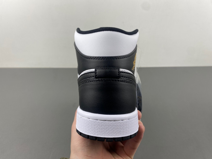 air jordan 1 mid “yellow ochre” dq8426-701