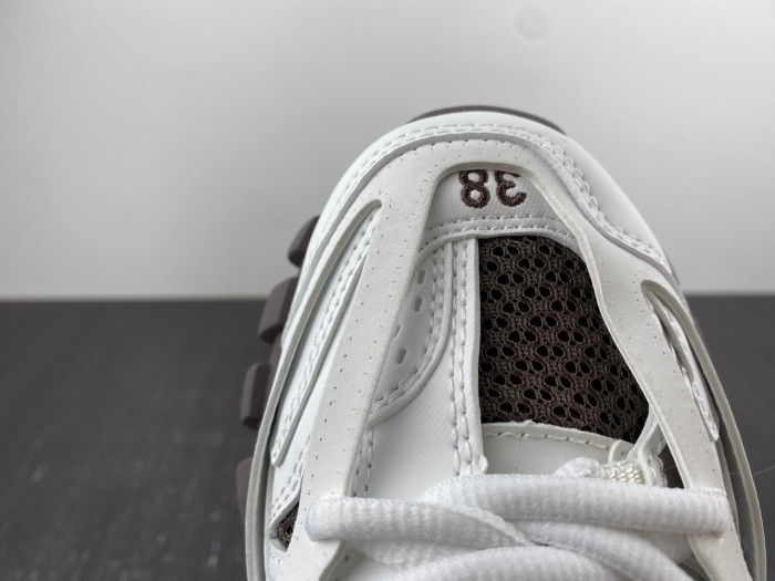 Ba*len*cia*ga track 8000063