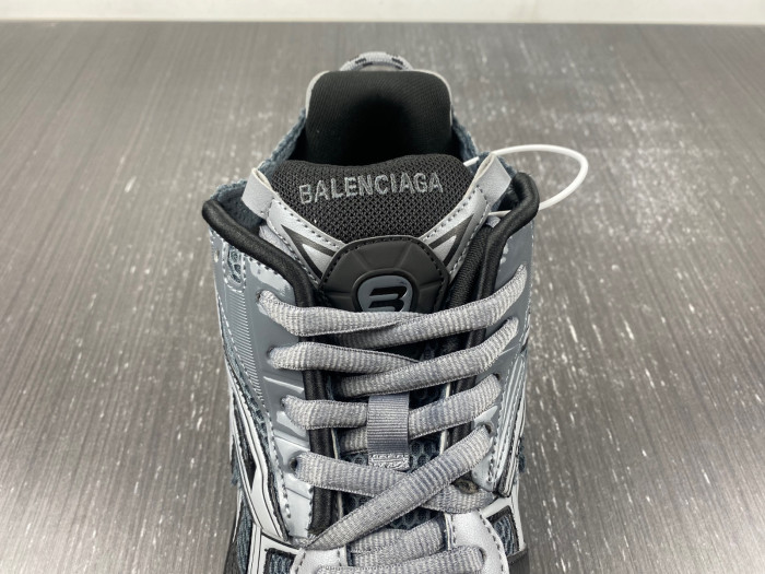 Ba*len*cia*ga runner sneaker