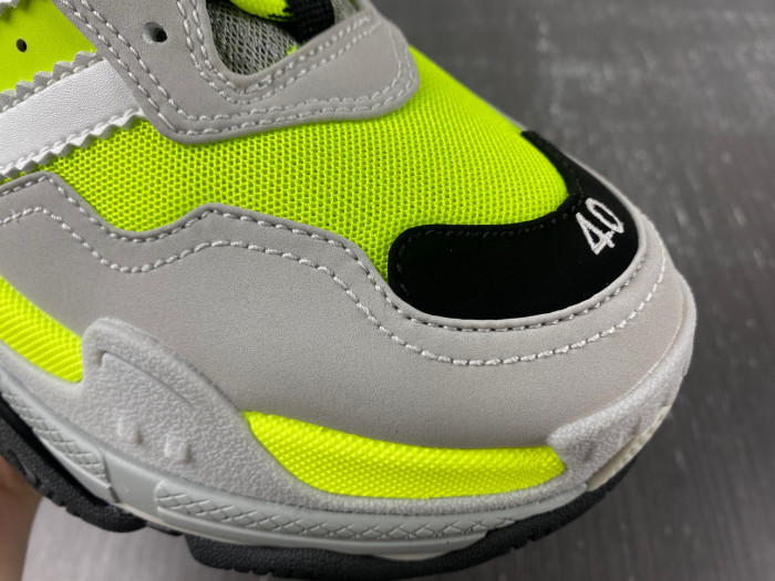 Ba*len*cia*ga triple s sneaker 80000111