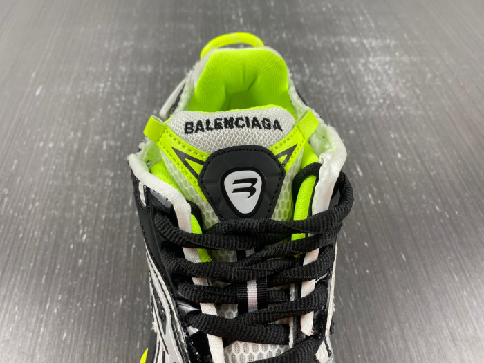 Ba*len*cia*ga runner sneaker