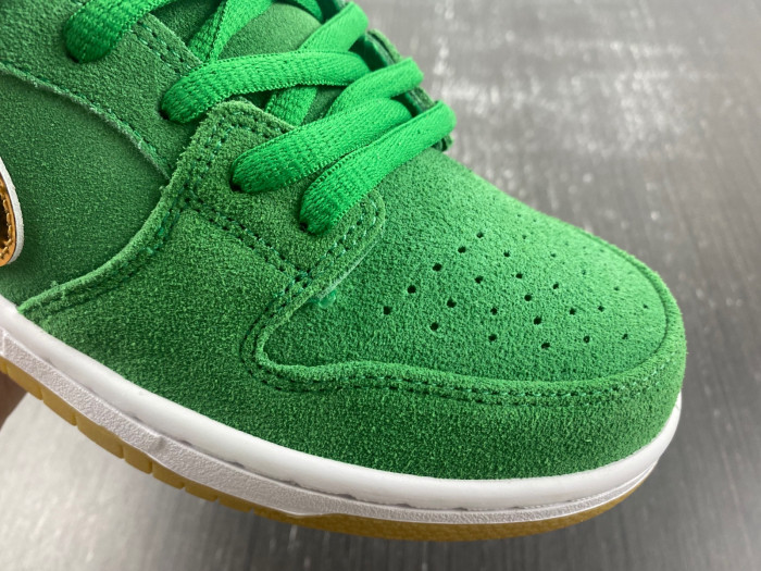 nike sb dunk low pro st. patrick