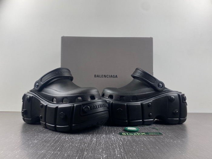 balenciag* sandal bs28