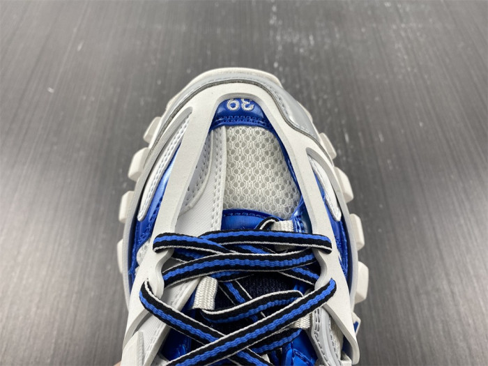 Ba*len*cia*ga track 8000016