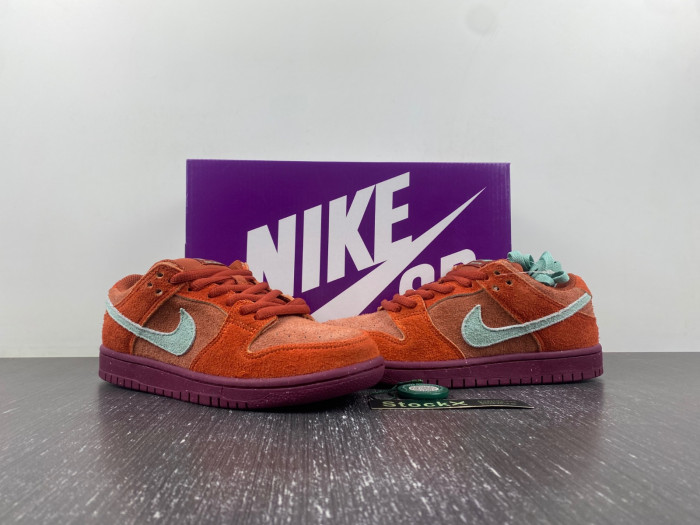 nike sb dunk low mystic red rosewood dv5429-601