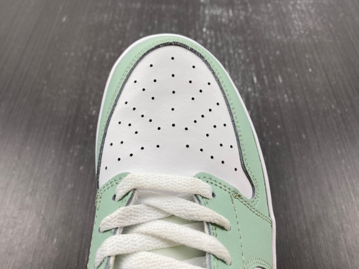 jordan 1 low ajl0526