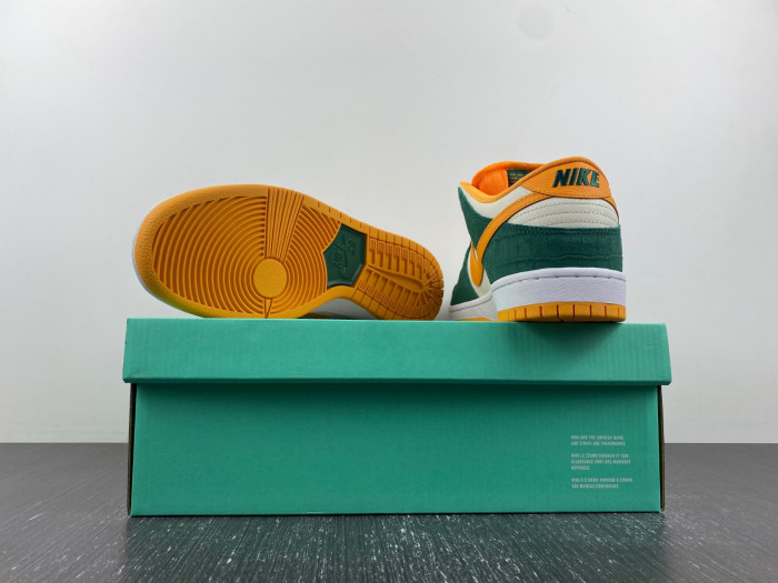 nike sb dunk low legion pine kumquat 304292-383