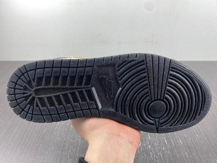 jordan 1 low se gold toe (gs) dr6970-071