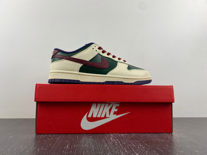 nike dunk low “from nike, to you” fv8106-361