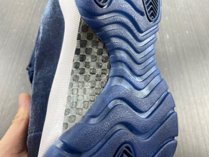 air jordan 11 velvet “midnight navy” ar0715-441