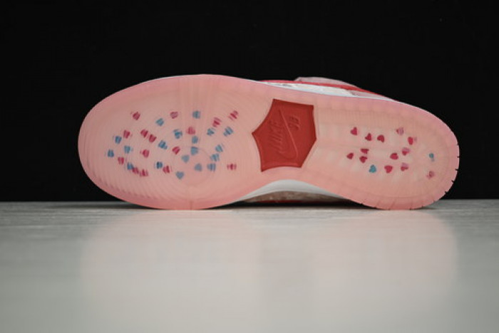 nike dunk sb low strangelove skateboards ct2552-800