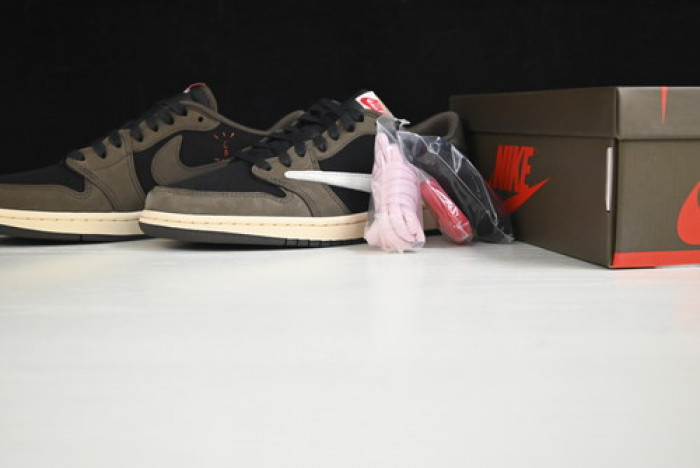 air jordan 1 low travis scott dark mocha cq4277-001