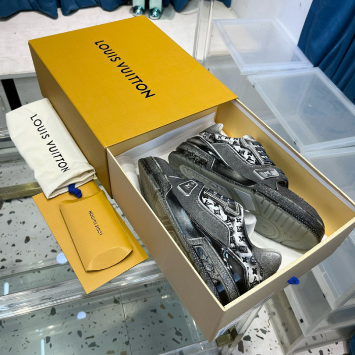 lv snekaers l0000241