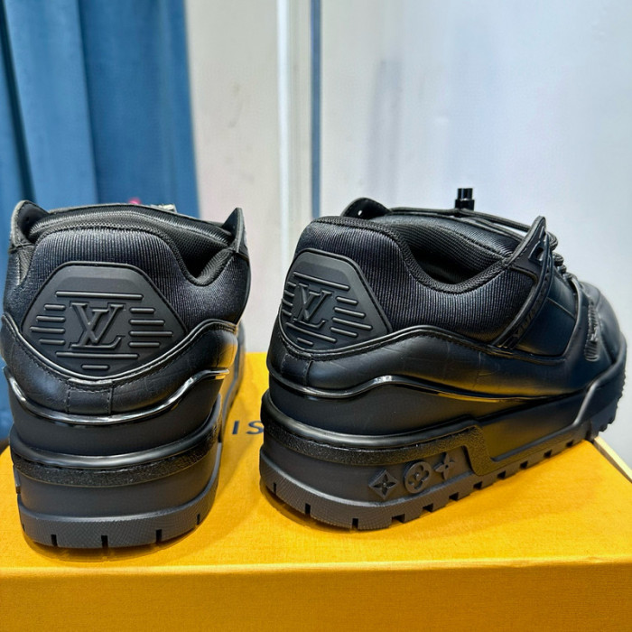 lv snekaers l0000138