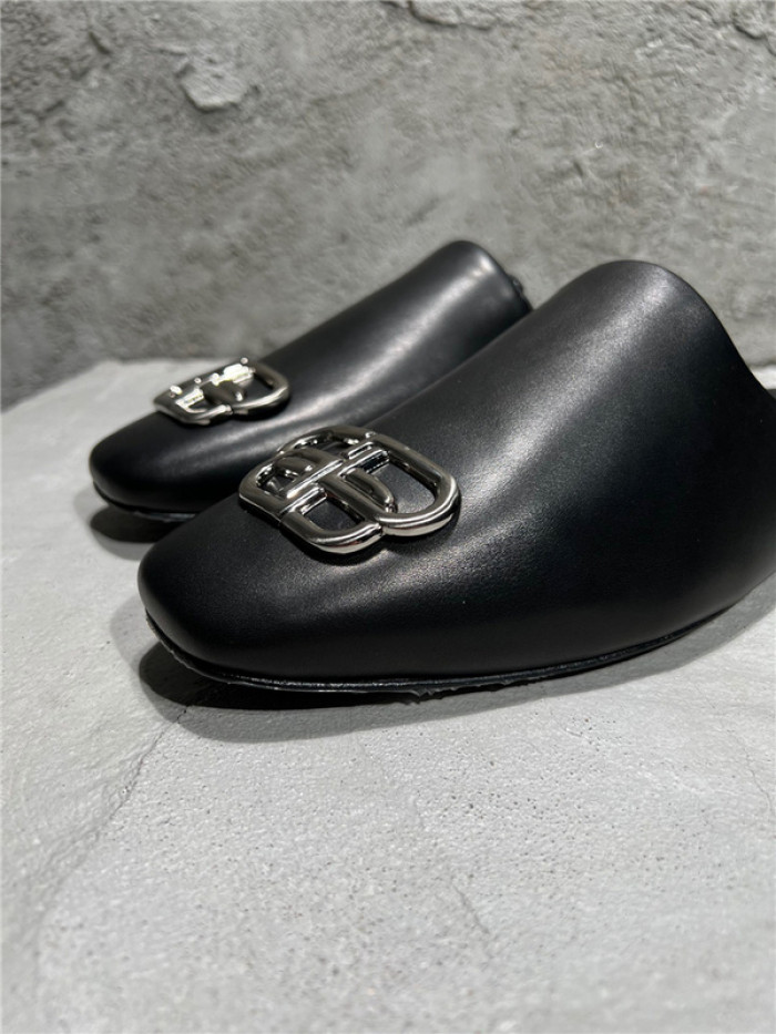 balenciag* sandal bs47