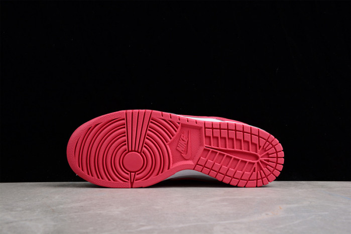 nike sb dunk low “raspberry red” dd1503-111