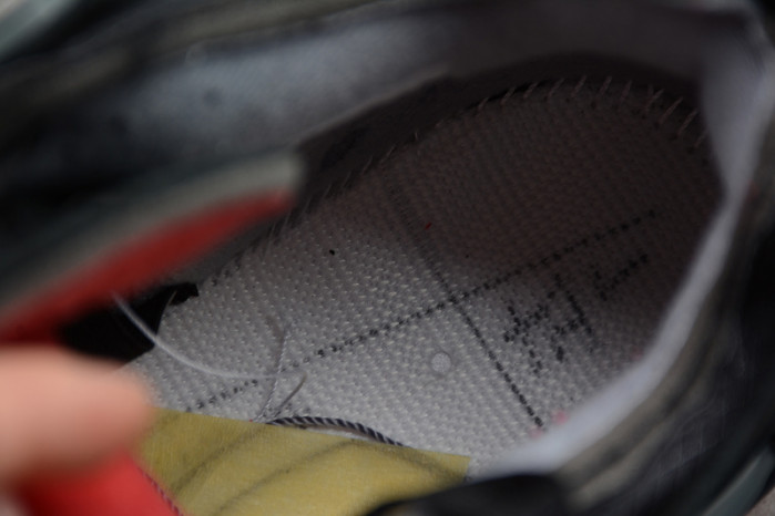 off-w x air jordan 4 “bred” cv9388-001