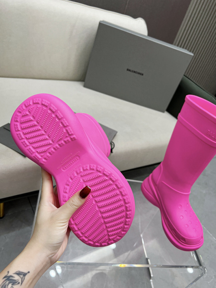 Ba*len*cia*ga x crocs chunky rubber boots b03