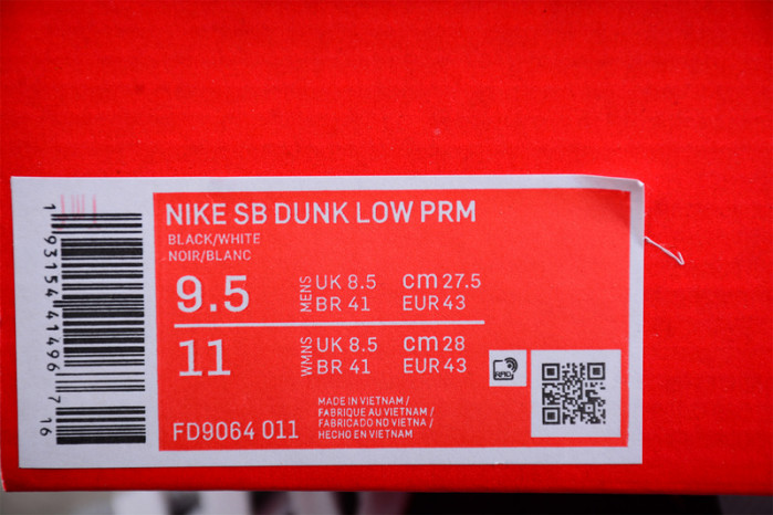 dunk low “reverse panda” fd9064-011