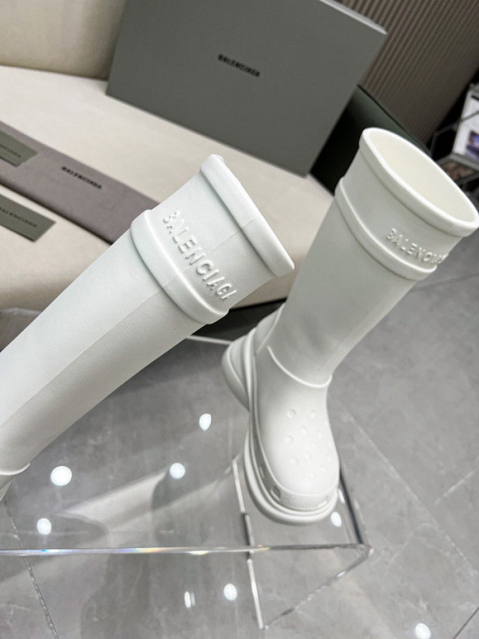 Ba*len*cia*ga x crocs chunky rubber boots b05