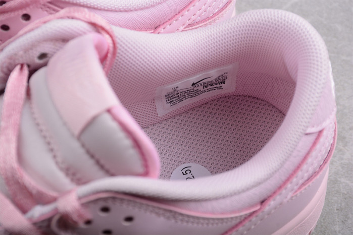 nike dunk low pink (gs) 921803-601