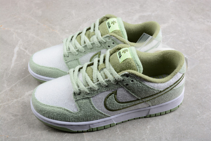 nike dunk low se fleece pack honeydew dq7579-300