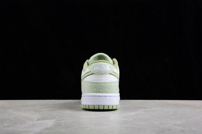 nike dunk low se fleece pack honeydew dq7579-300
