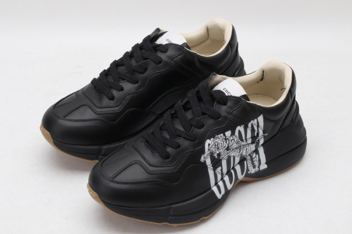 G*u*i* rhyton sneaker