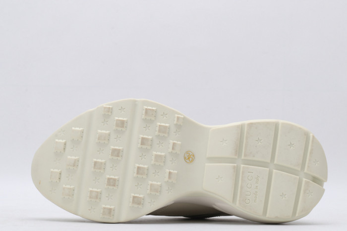 G*u*i* rhyton sneaker