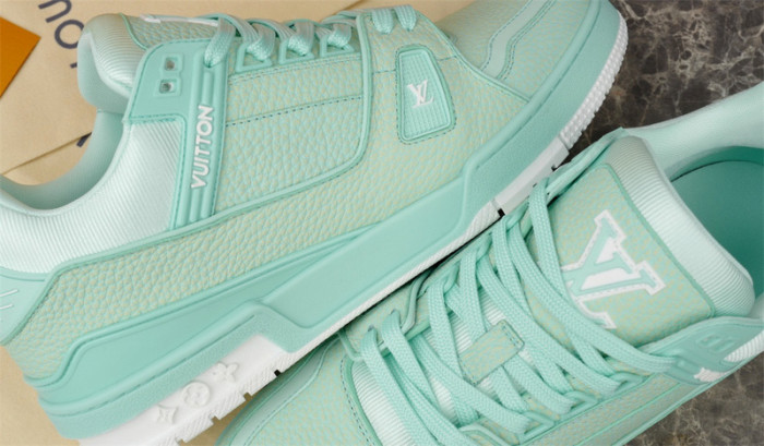 lv snekaers l0000311