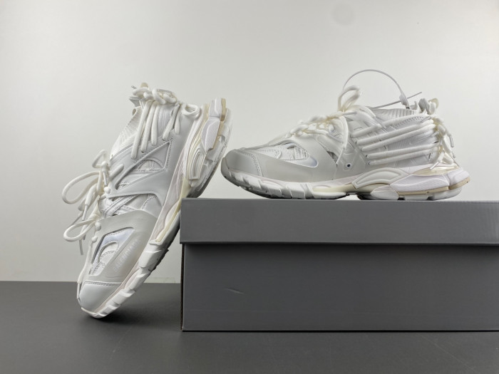 Ba*len*cia*ga track w3co1 2000