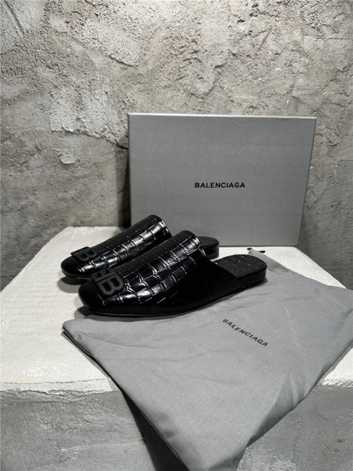 balenciag* sandal bs67