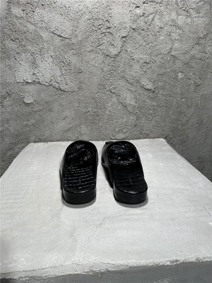 balenciag* sandal bs67