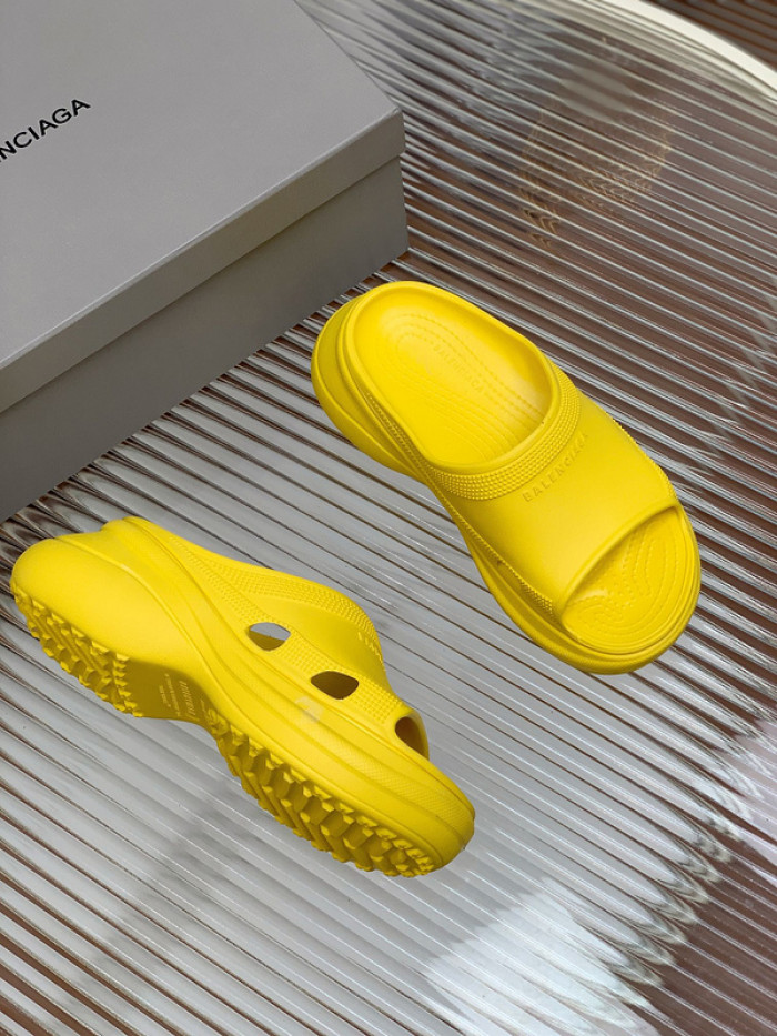 balenciag* sandal bs65