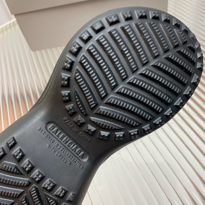 balenciag* sandal bs64