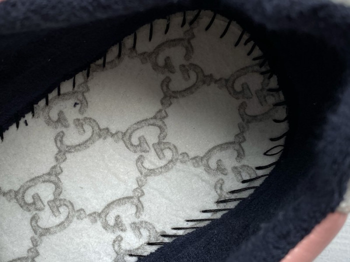 G*u*i* rhyton sneaker