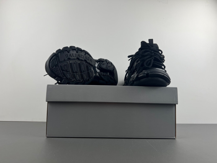 Ba*len*cia*ga track w3co1 1000