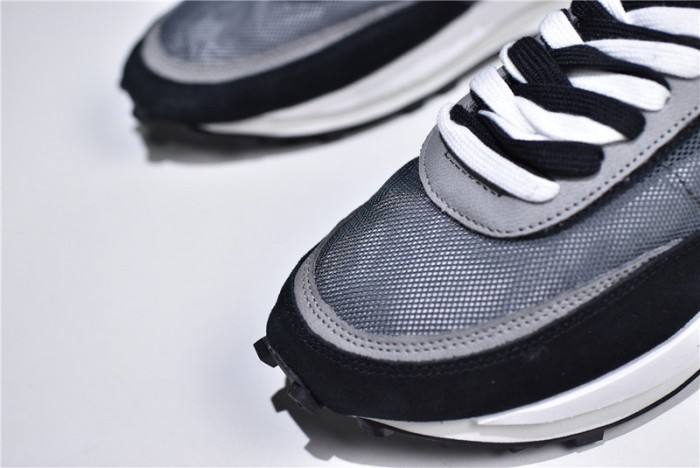 sacai x nike ldv waffle black bv0073-001