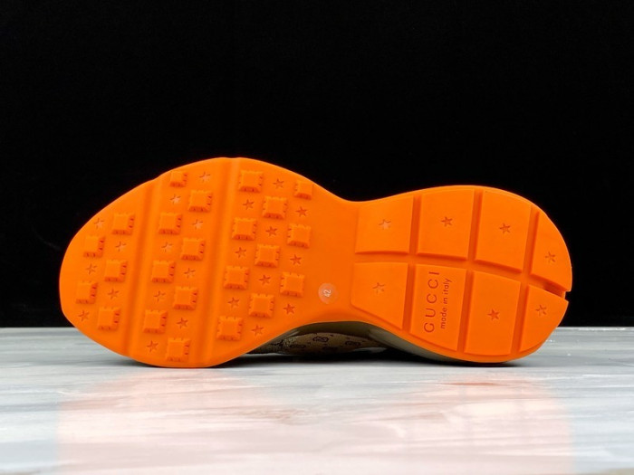 G*u*i* rhyton sneaker