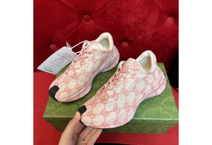 G*u*i* sneaker gc172