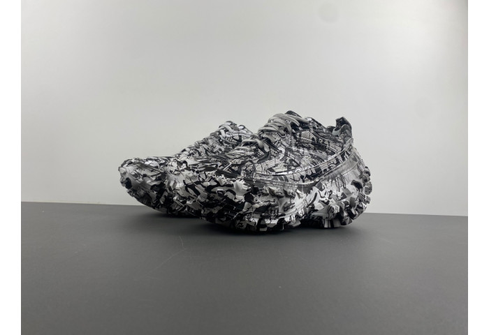 Balenciaga DEFENDER W2RG1 9010