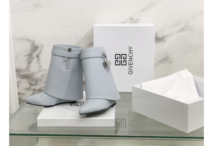 Givenchy Boots 660013