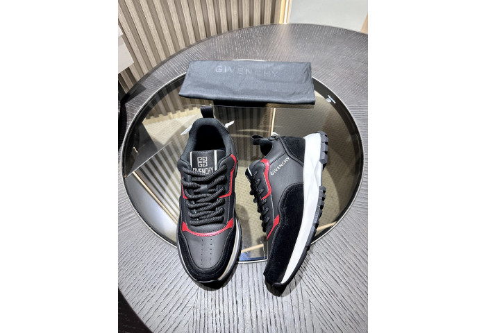 Givenchy Sneakers 660058