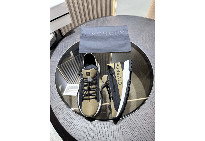 Givenchy Sneakers 660040